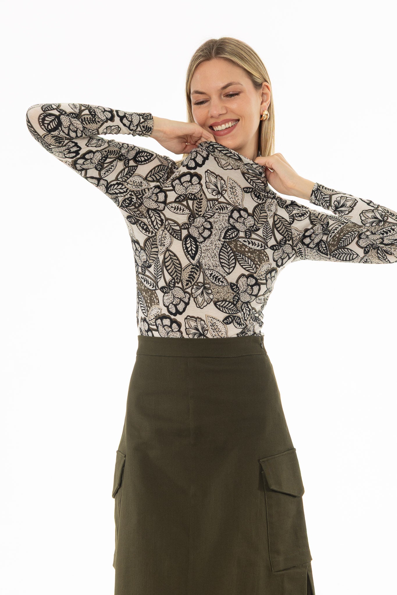 トップス UND LANDSCAPE PRINT LONG TOP Green Leaf Printed Turtleneck Top – BLANK