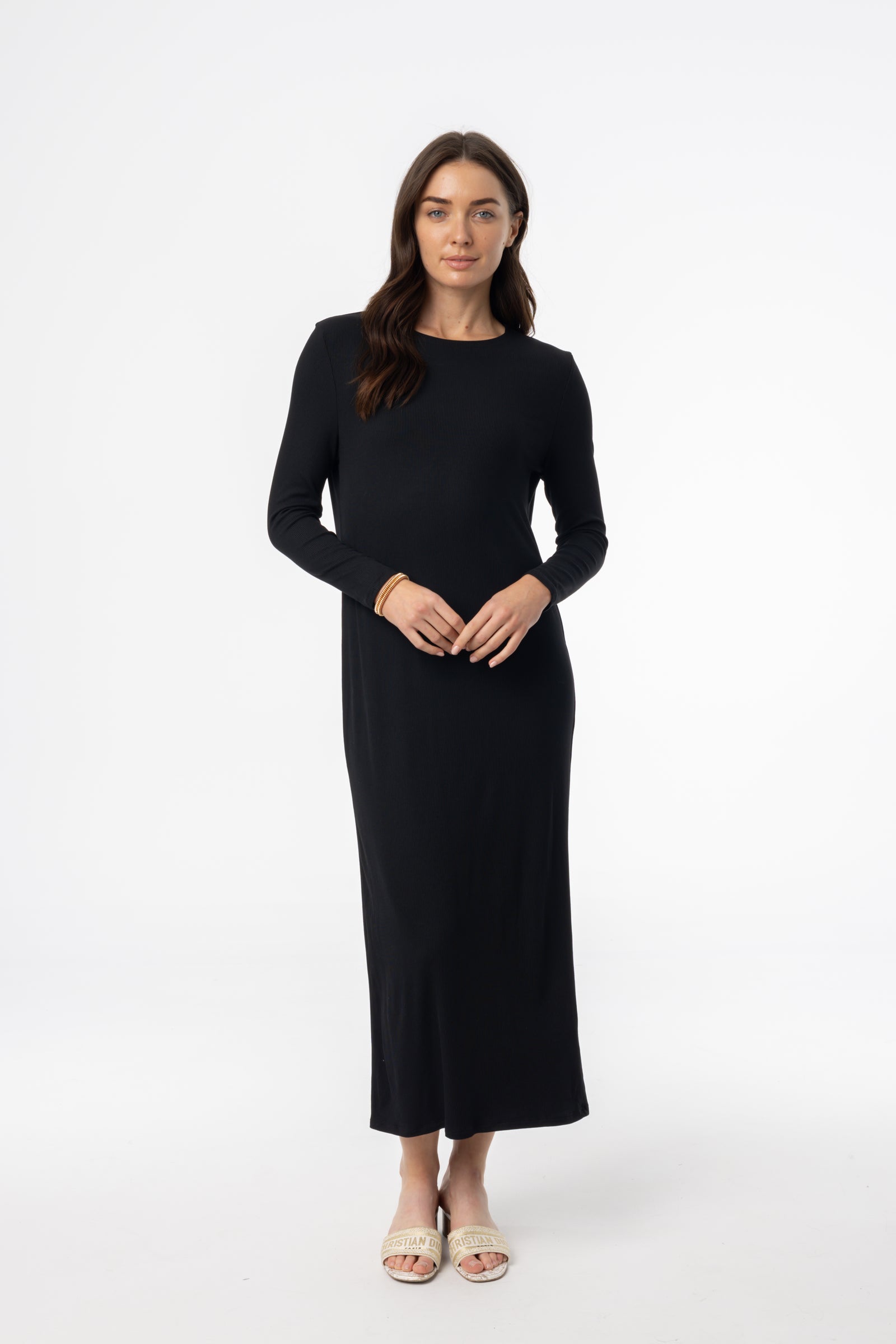 simple black maxi dress Basic – BLANK Color:Biscotti Ivory Stripe Colors 3933 Dress Column Our size is Asian JANUARY DELIVERY
