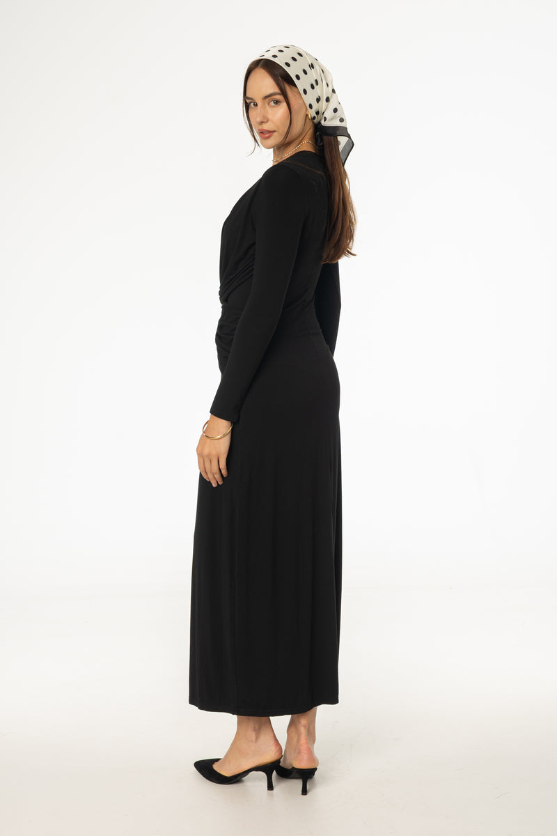 Black Knot Crossover Maxi Dress
