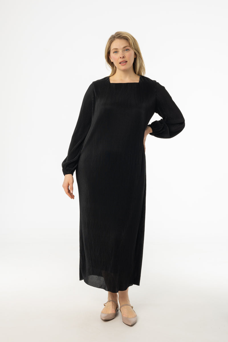 Black Square Neck Accordion Pleat Maxi Dress BLANK Black Square Neck Accordion Pleat Maxi Dress BLANK