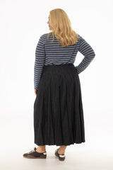 Black Wash Pleated Flare Denim Maxi Skirt