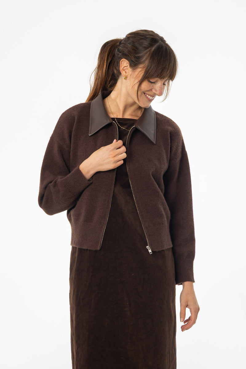 Brown Contrast Collar Zipper Sweater