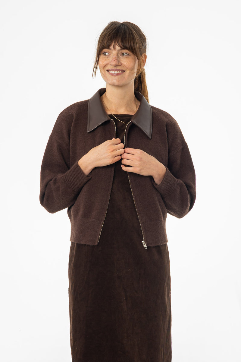 Brown Contrast Collar Zipper Sweater