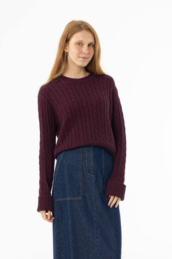 Burgundy cable knit sweater with round neckline