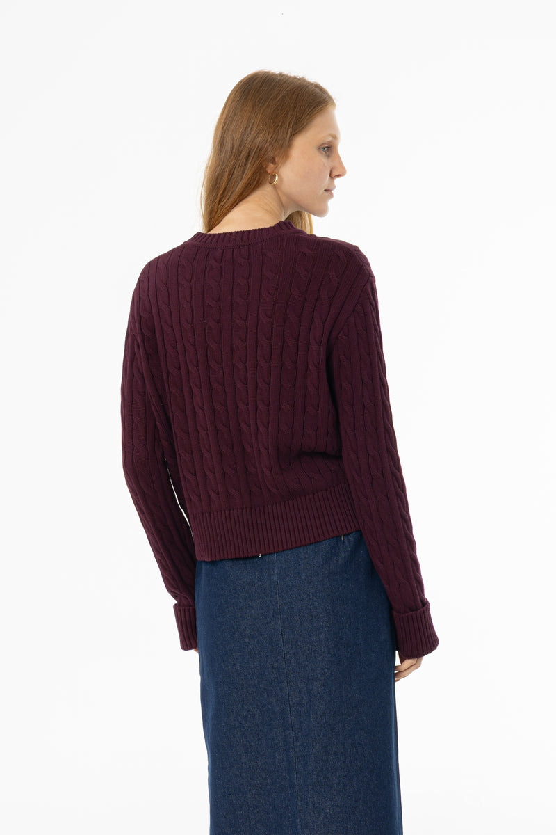 Burgundy cable knit sweater with round neckline
