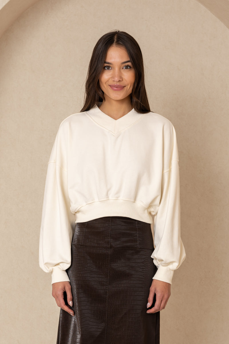 Cream cropped sweatshirt hotsell