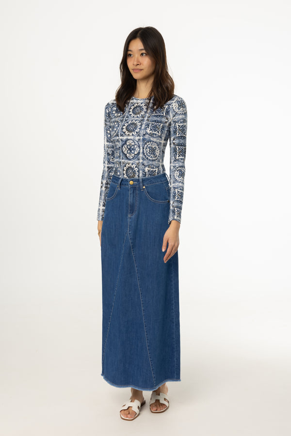 Dark Wash Frayed Edge Denim Skirt