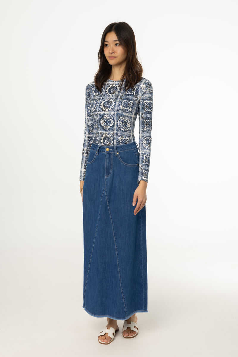 Dark Wash Frayed Edge Denim Skirt