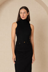 Black Solid Sleeveless Turtleneck