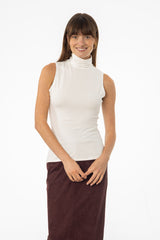 White Solid Sleeveless Turtleneck Top