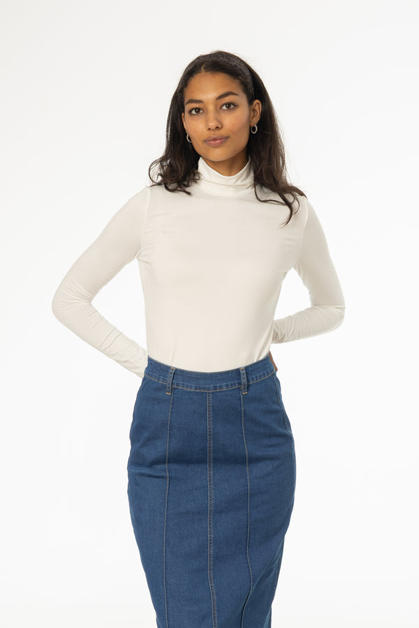 White Solid Turtleneck Top