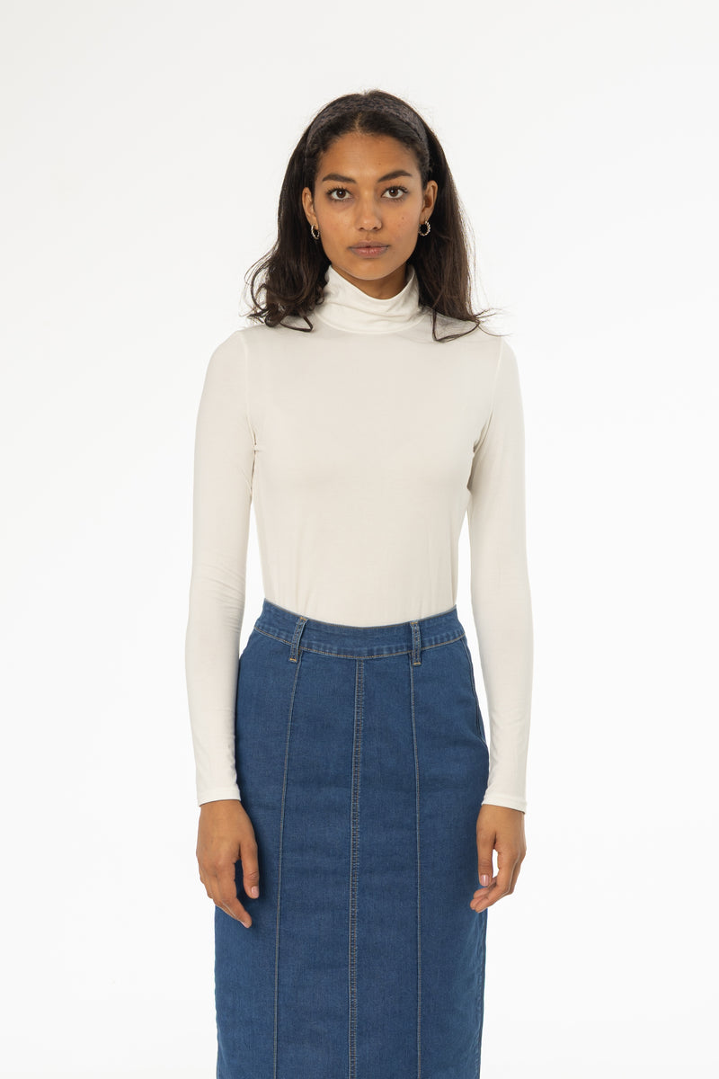 White Solid Turtleneck Top